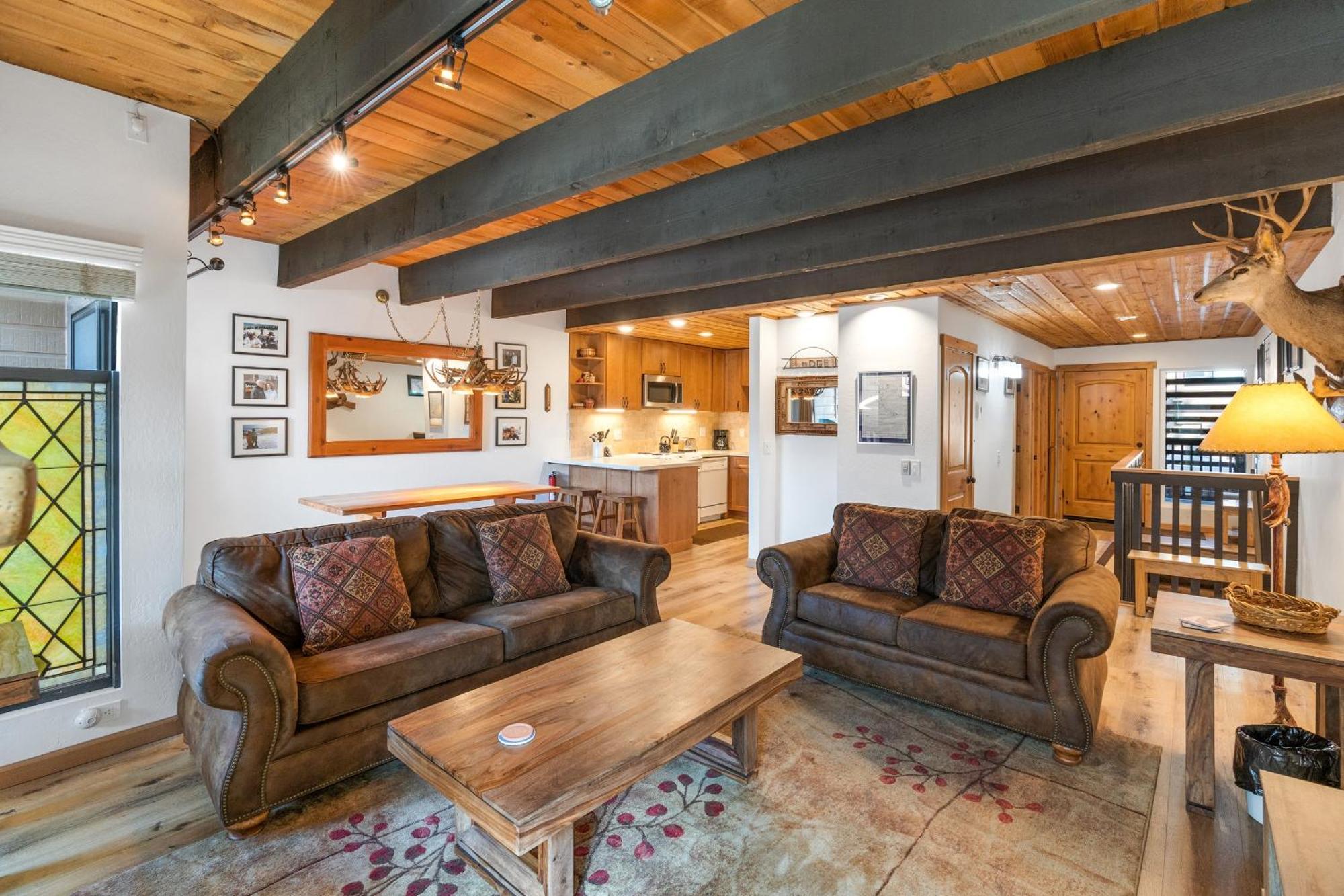 Val D'Isere At The Village By 101 Great Escapes Mammoth Lakes Bilik gambar